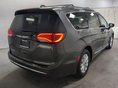 2017 Chrysler Pacifica FWD Minivan for sale #HR620674T - photo 2