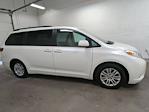 2017 Toyota Sienna FWD Minivan for sale #HS881840W - photo 3
