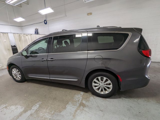 Used 2018 Chrysler Pacifica - photo 7