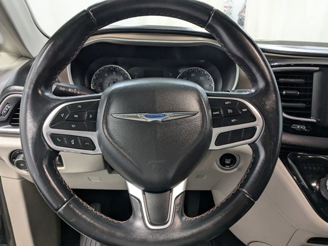 Used 2018 Chrysler Pacifica - photo 10