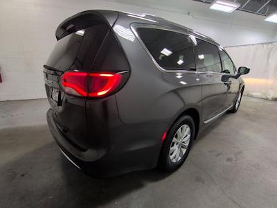 2019 Chrysler Pacifica FWD Minivan for sale #KR624744T - photo 2
