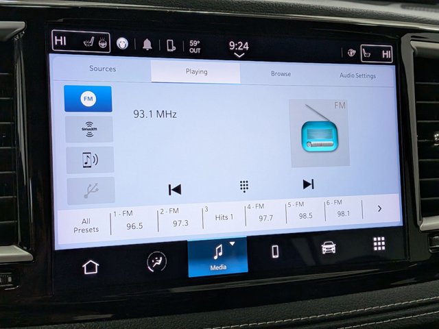 Used 2023 Chrysler Pacifica - photo 18
