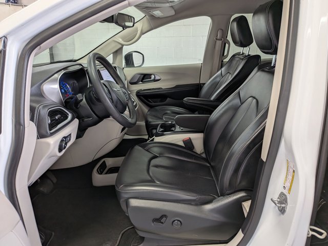Used 2023 Chrysler Pacifica - photo 23