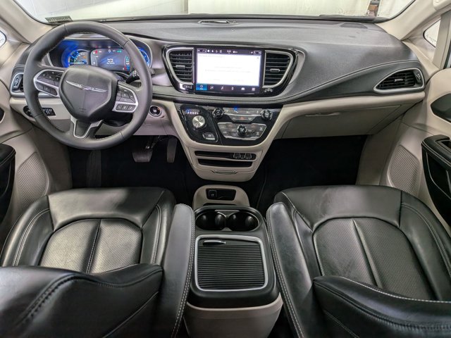 Used 2023 Chrysler Pacifica - photo 24