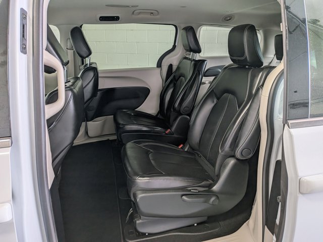 Used 2023 Chrysler Pacifica - photo 26
