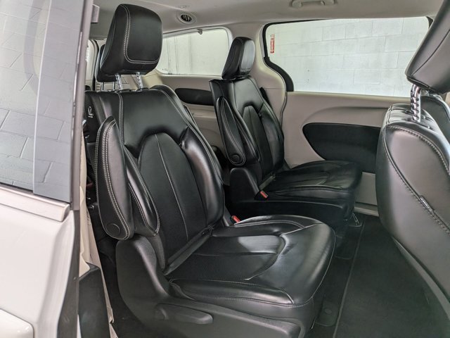 Used 2023 Chrysler Pacifica - photo 30