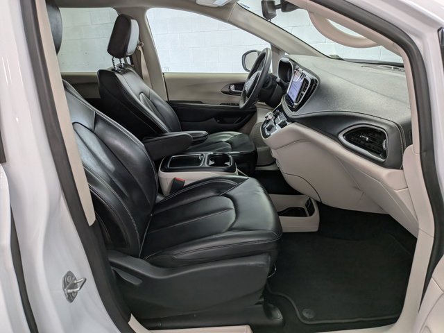 Used 2023 Chrysler Pacifica - photo 31