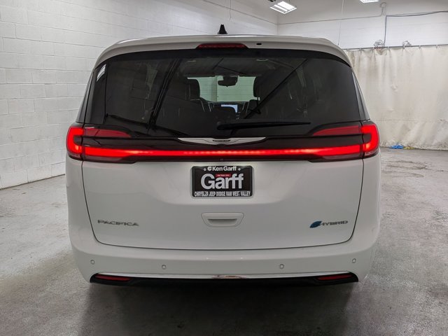 Used 2023 Chrysler Pacifica - photo 5