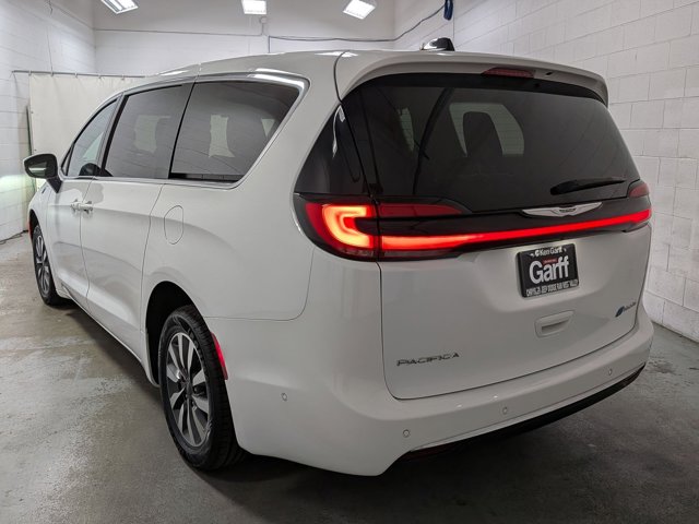 Used 2023 Chrysler Pacifica - photo 6