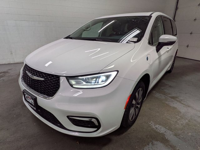 Used 2023 Chrysler Pacifica - photo 8