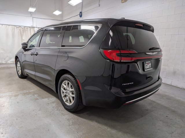 Used 2023 Chrysler Pacifica - photo 6