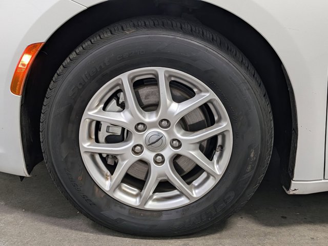 Used 2023 Chrysler Pacifica - photo 11