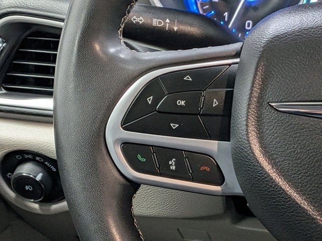 Used 2023 Chrysler Pacifica - photo 17
