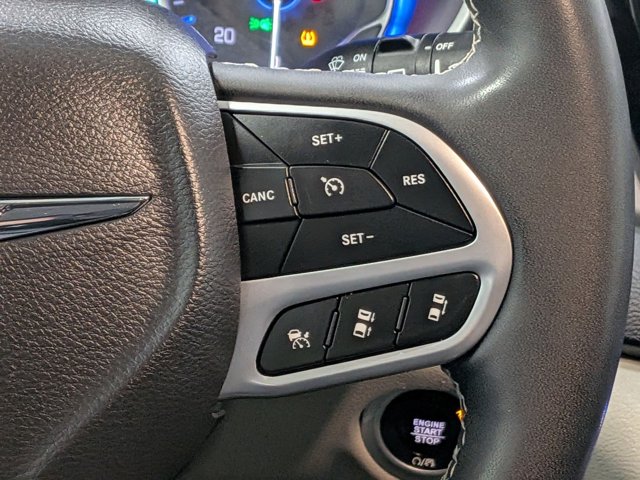 Used 2023 Chrysler Pacifica - photo 18