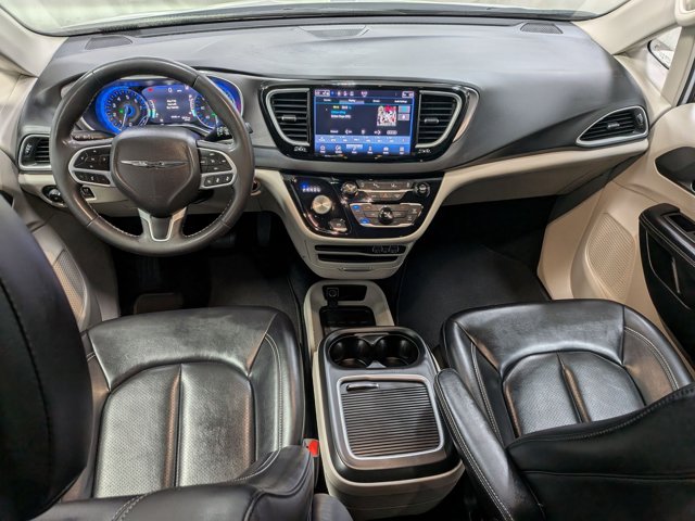 Used 2023 Chrysler Pacifica - photo 24