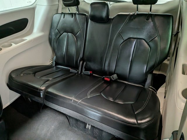 Used 2023 Chrysler Pacifica - photo 26