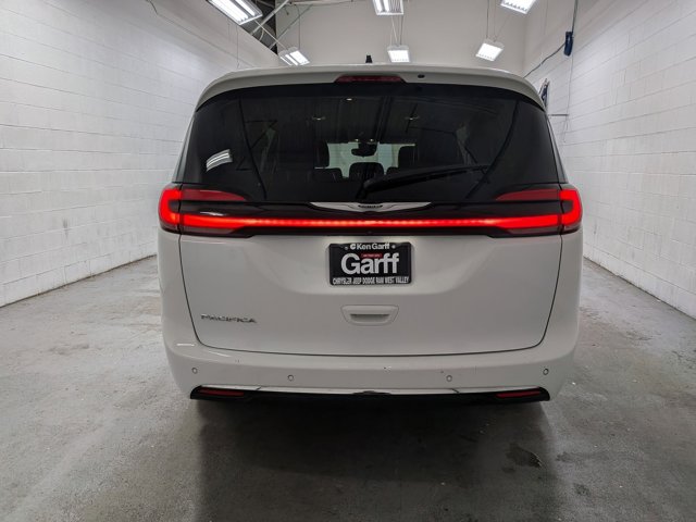 Used 2023 Chrysler Pacifica - photo 5