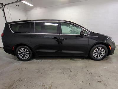 Used 2024 Chrysler Pacifica Select Minivan for sale #RR134614W - photo 1