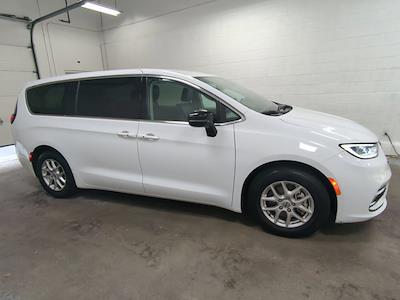2024 Chrysler Pacifica FWD Minivan for sale #RR165495W - photo 1