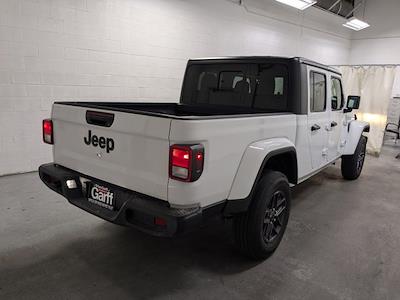 Used 2025 Jeep Gladiator - photo 1