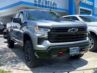 2025 Chevrolet Silverado 1500 Crew Cab 4x4 Pickup for sale #250856 - photo 2
