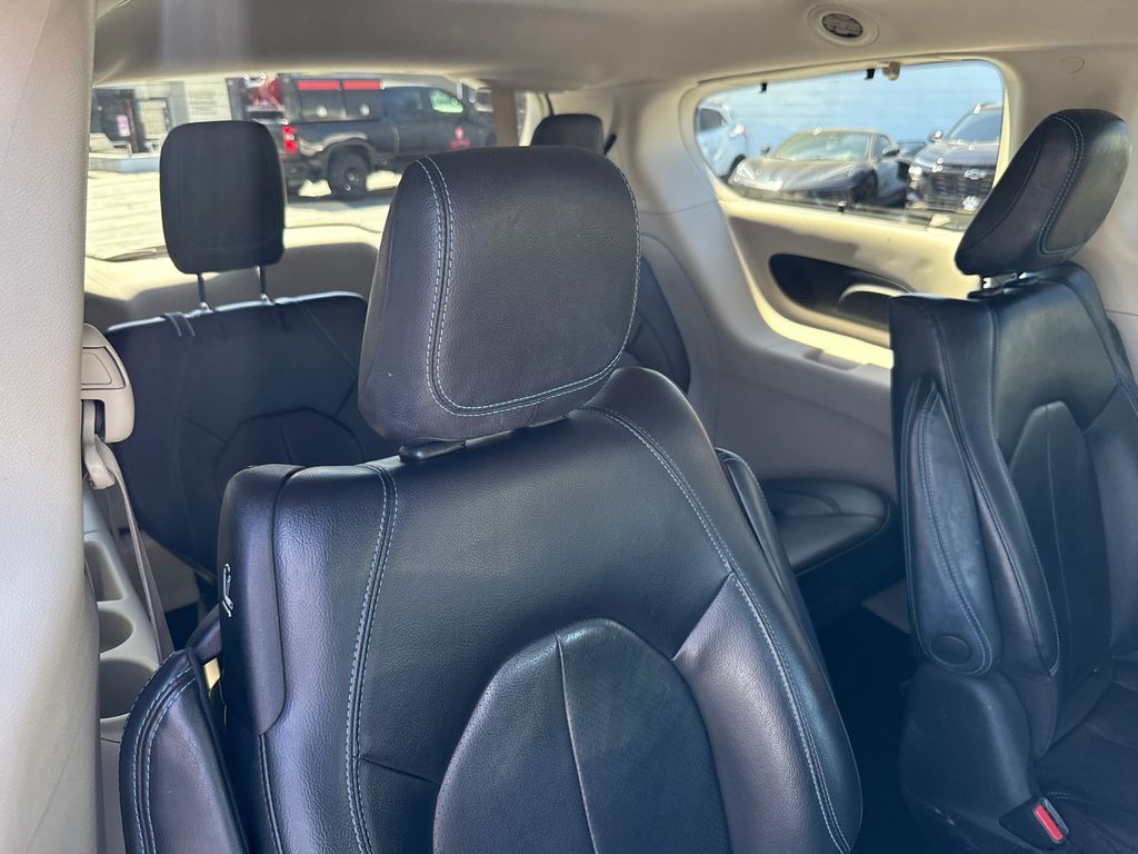 Used 2021 Chrysler Pacifica - photo 17