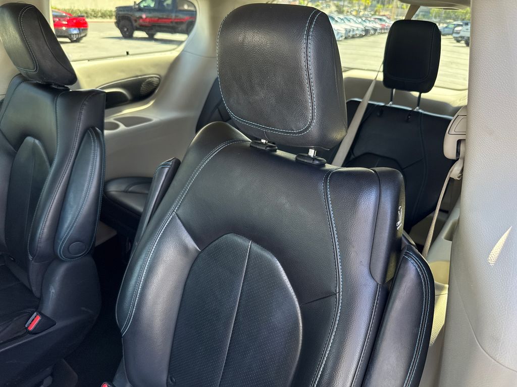 Used 2021 Chrysler Pacifica - photo 19
