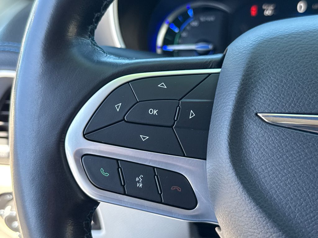 Used 2021 Chrysler Pacifica - photo 33