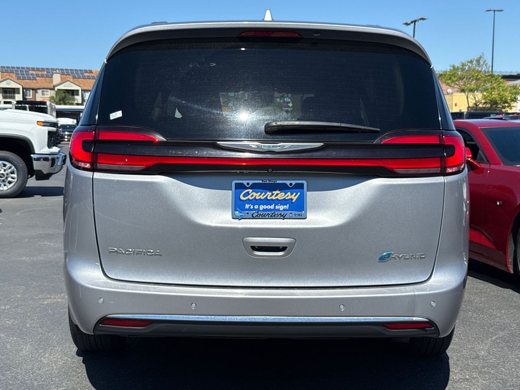 Used 2021 Chrysler Pacifica - photo 5