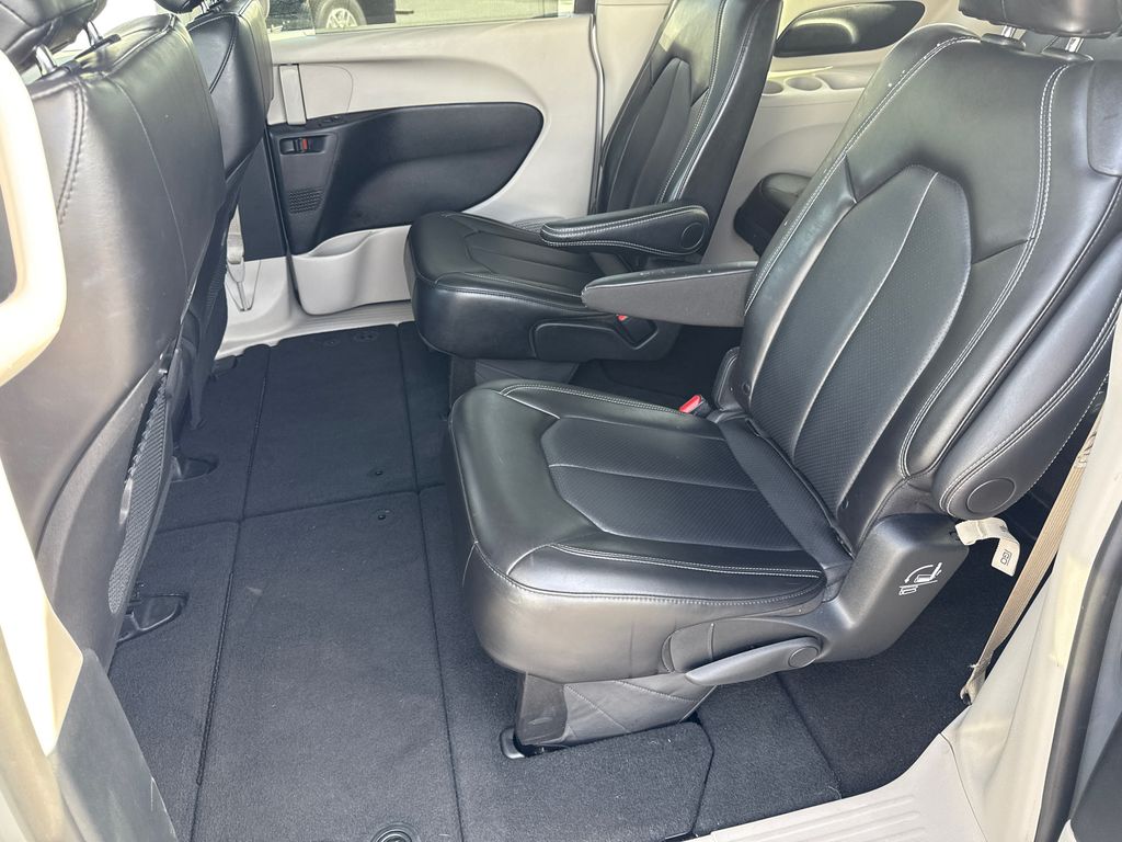 Used 2024 Chrysler Pacifica - photo 18