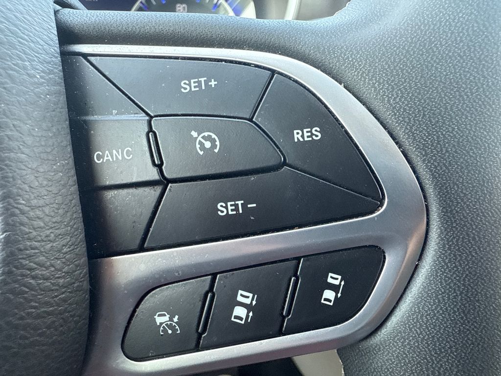 Used 2024 Chrysler Pacifica - photo 32