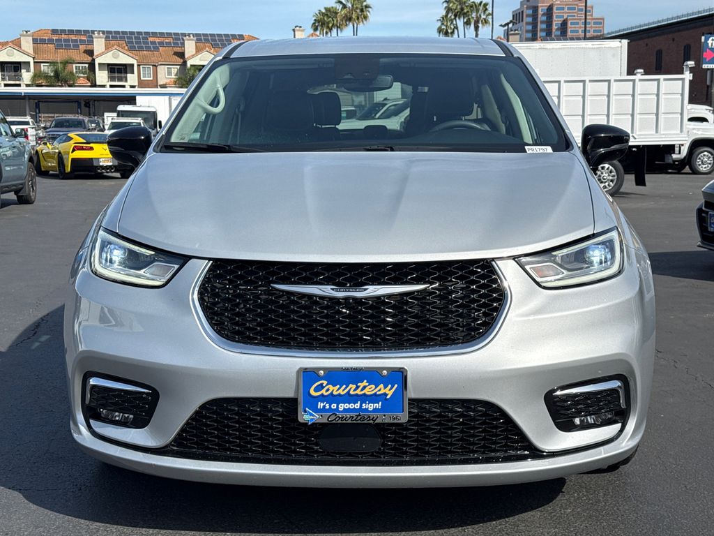 Used 2024 Chrysler Pacifica - photo 10