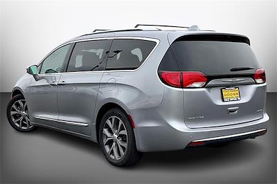 2017 Chrysler Pacifica Limited FWD for sale #HR762926 - photo 2