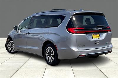 2021 Chrysler Pacifica Hybrid Touring L FWD for sale #MR581304 - photo 2