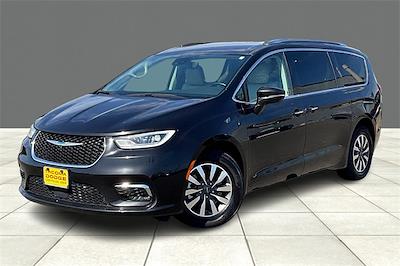 2021 Chrysler Pacifica Hybrid Touring L FWD for sale #MR591674 - photo 1