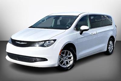 Used 2023 Chrysler Voyager - photo 1