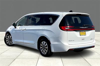 2023 Chrysler Pacifica Hybrid Limited FWD for sale #PR542029 - photo 2