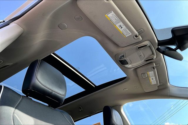 Used 2023 Chrysler Pacifica - photo 24