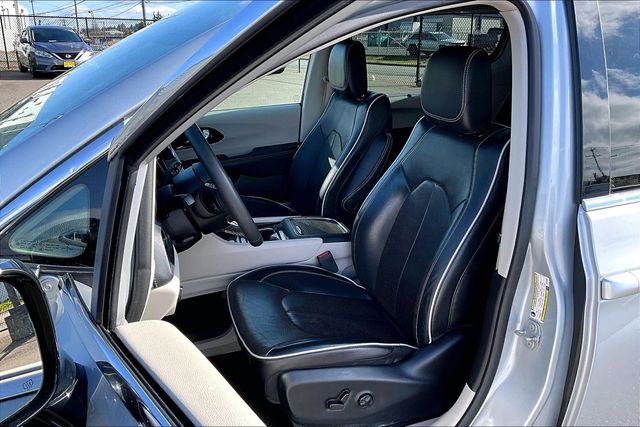 Used 2023 Chrysler Pacifica - photo 27