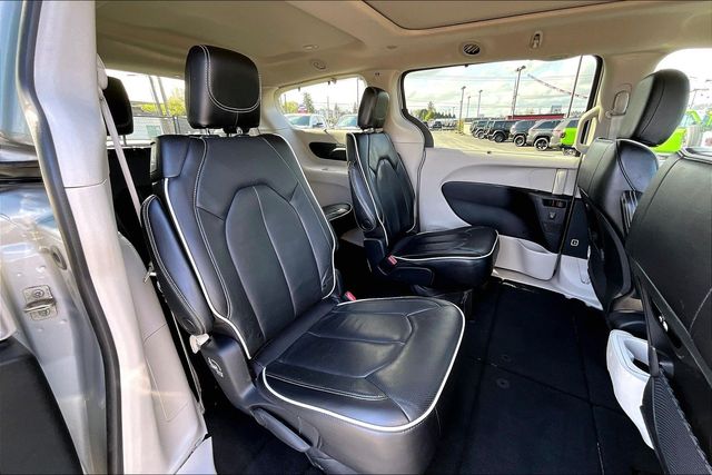 Used 2023 Chrysler Pacifica - photo 29