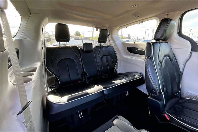 Used 2023 Chrysler Pacifica - photo 30