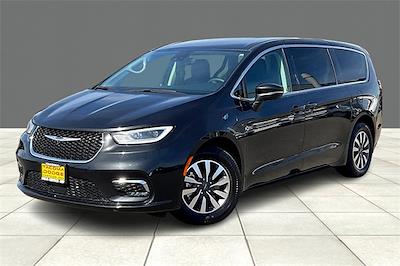2023 Chrysler Pacifica Hybrid Touring L FWD for sale #PR559022 - photo 1
