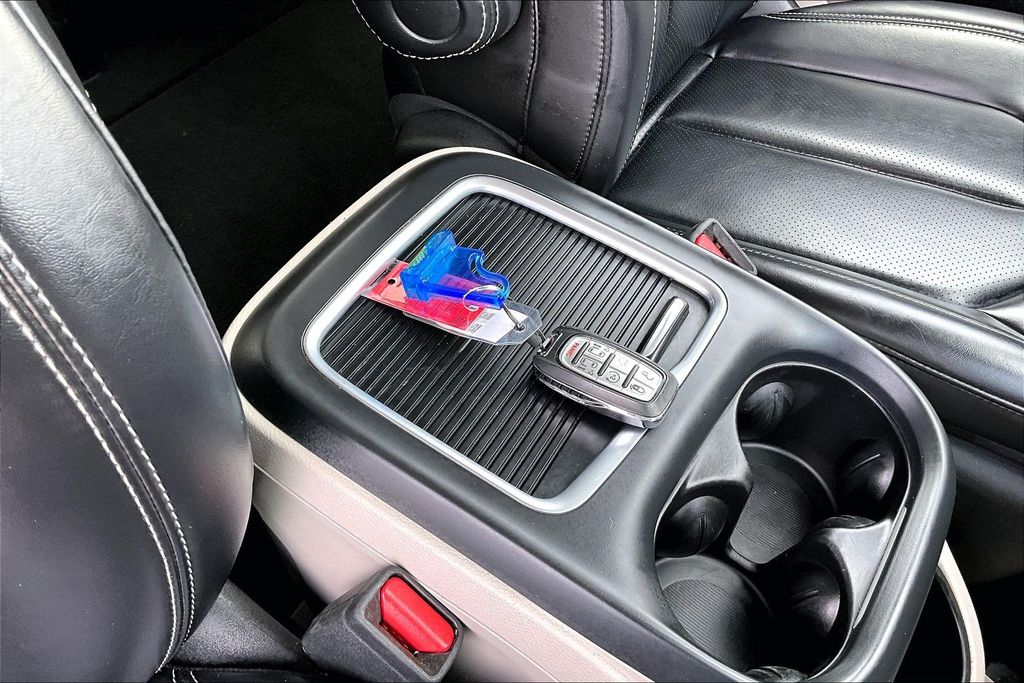 Used 2023 Chrysler Pacifica - photo 14