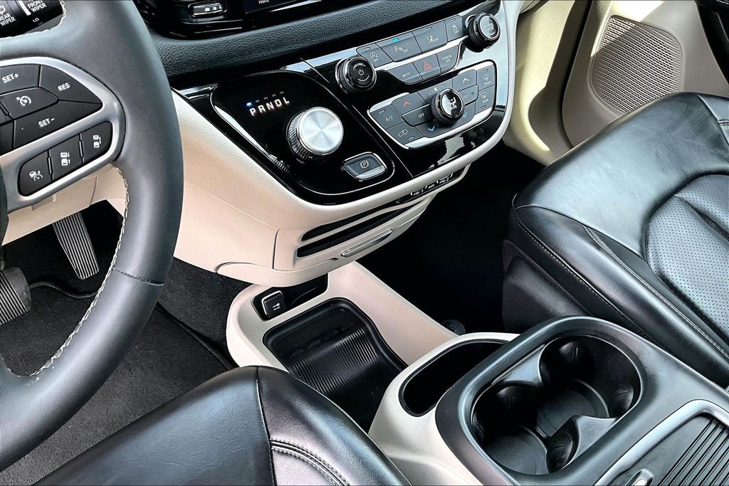 Used 2023 Chrysler Pacifica - photo 20