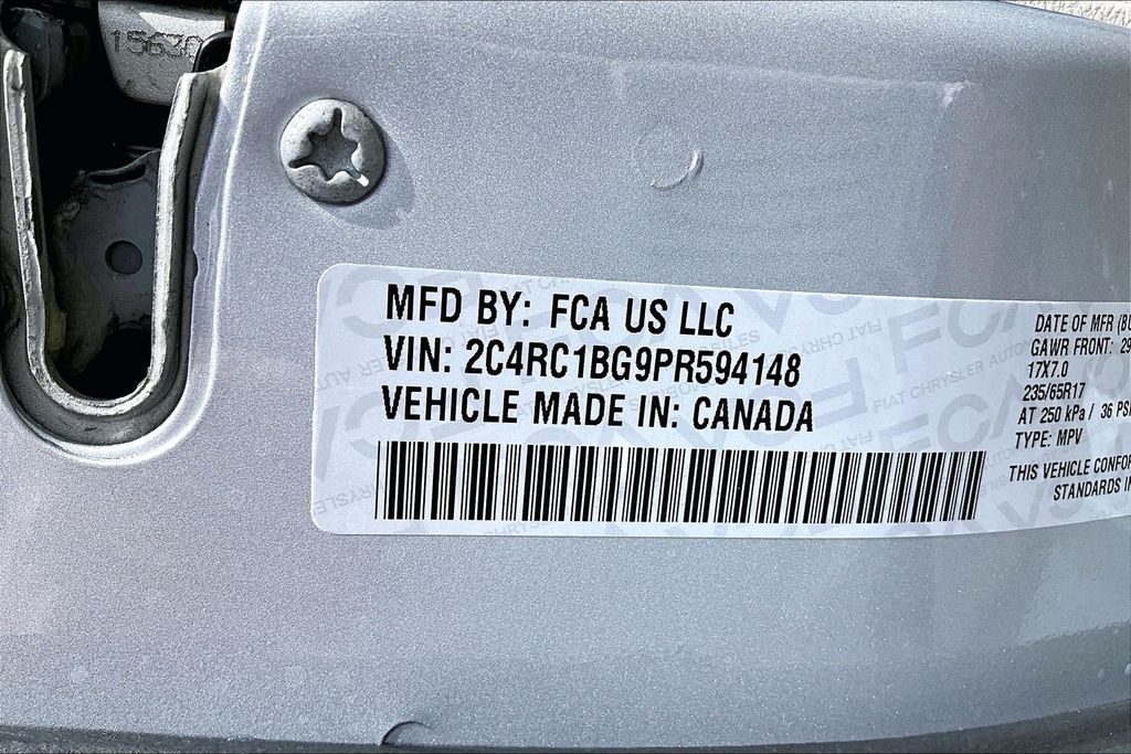 Used 2023 Chrysler Pacifica - photo 35