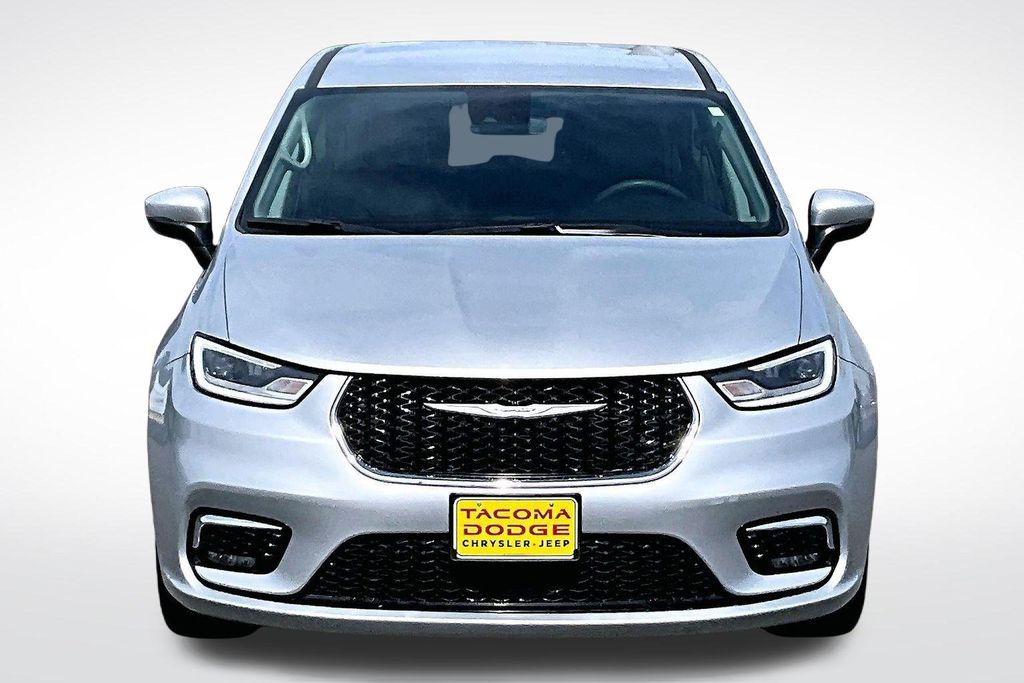 Used 2023 Chrysler Pacifica - photo 6
