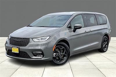 2023 Chrysler Pacifica Hybrid Touring L FWD for sale #PR612165 - photo 1