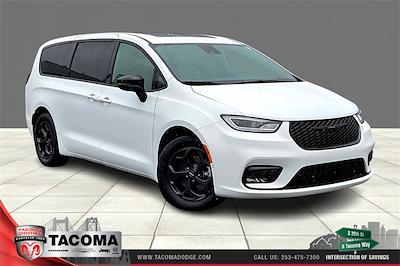 2023 Chrysler Pacifica Hybrid Limited FWD for sale #PR618657 - photo 1