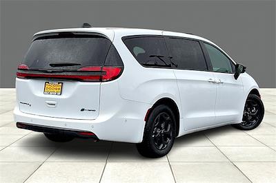 2023 Chrysler Pacifica Hybrid Limited FWD for sale #PR618657 - photo 2