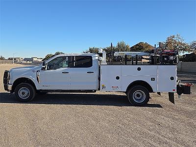 New 2025 Ford F-350 XL Crew Cab 4WD Cab Chassis for sale #1515354 - photo 2